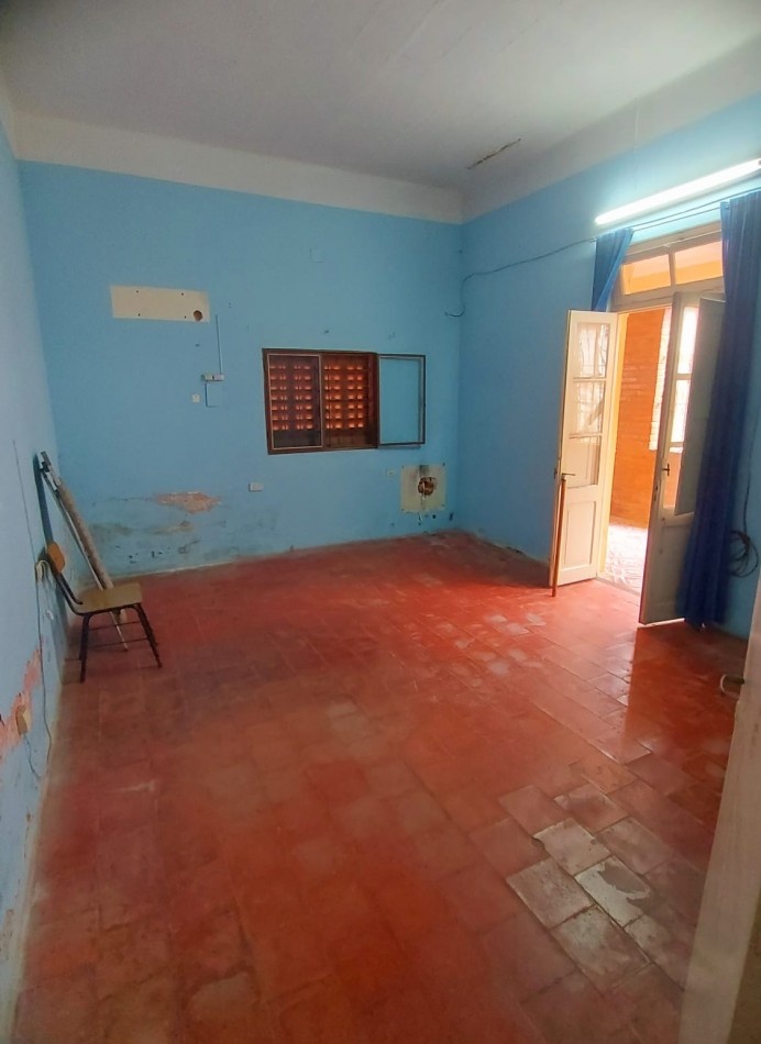 Propiedad en gran terreno para remodelar o Proyecto.