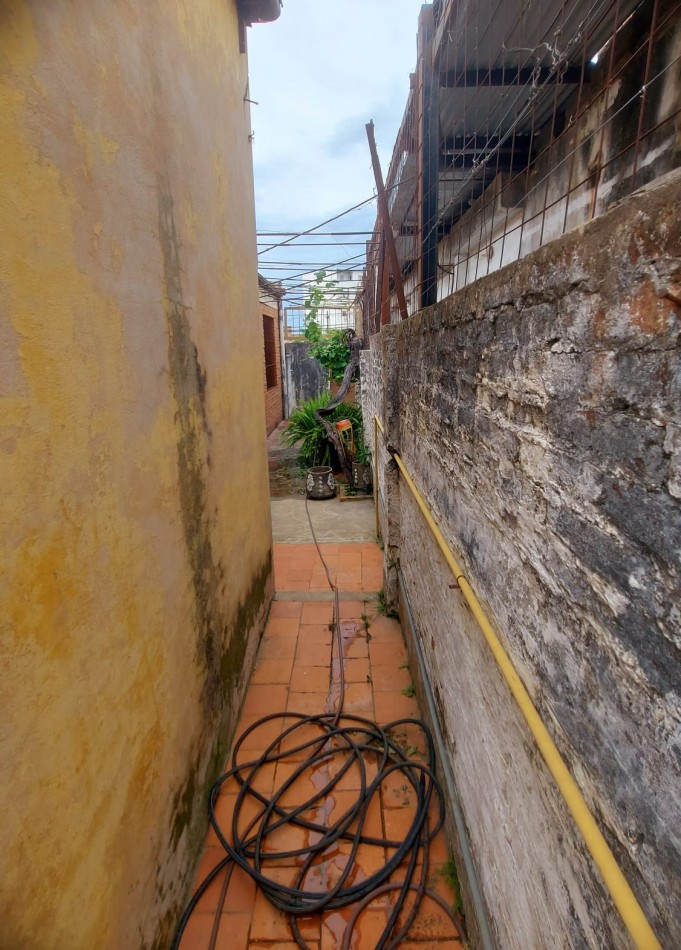 Propiedad en gran terreno para remodelar o Proyecto.