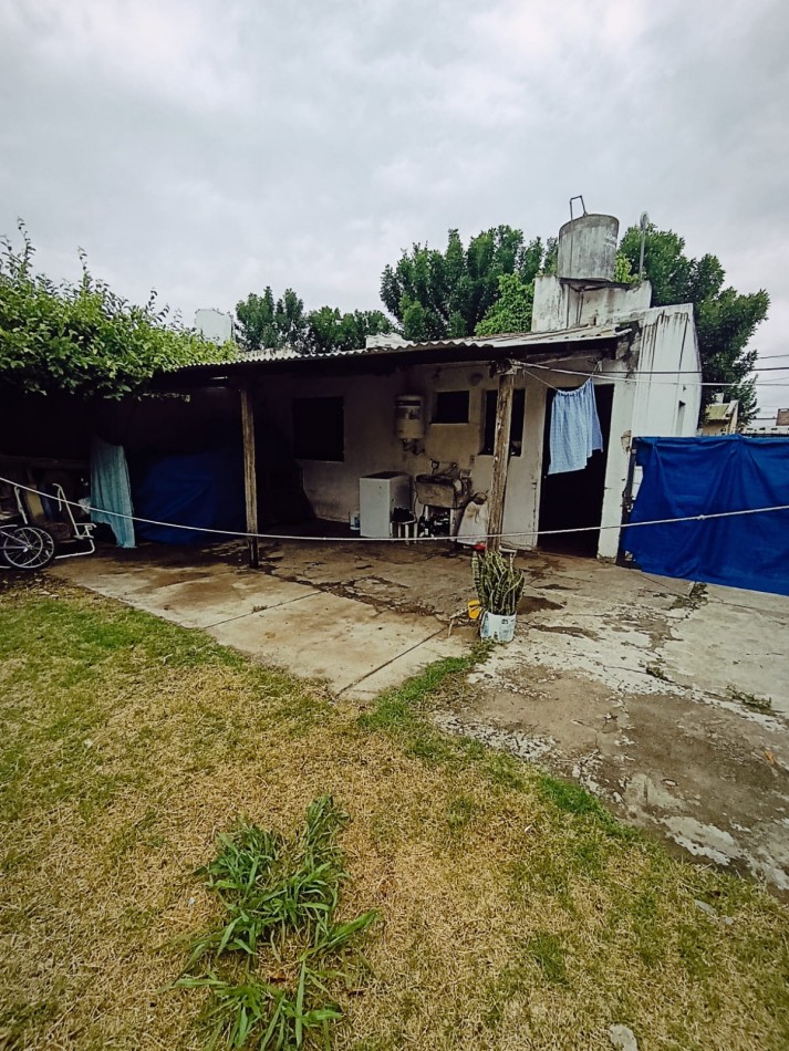 en venta casa dos habitaciones Barrio Parana 14 