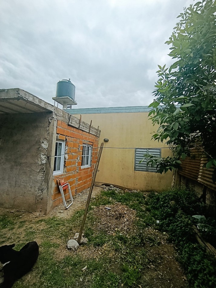 En venta casa 3 dormitorios Colonia Avellaneda 