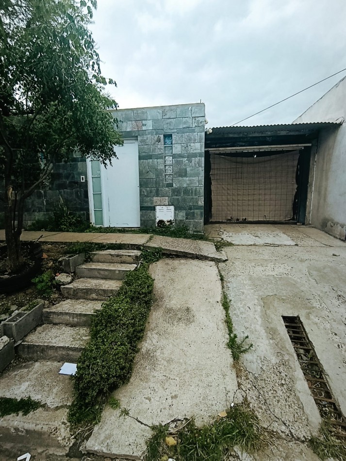 En venta casa 3 dormitorios Colonia Avellaneda 