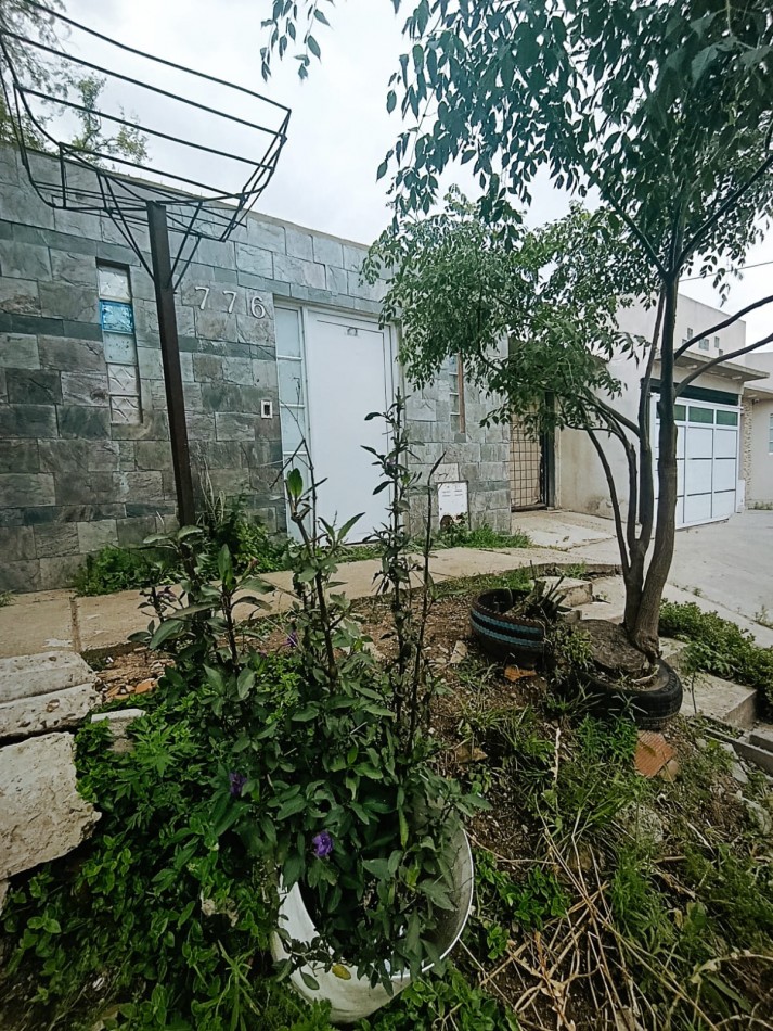 En venta casa 3 dormitorios Colonia Avellaneda 