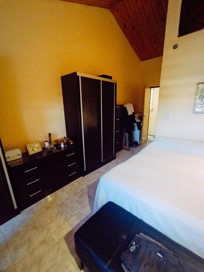 En venta exclusiva y exquisita casa de 3 dormitorios con pileta zona Brown y Grella 