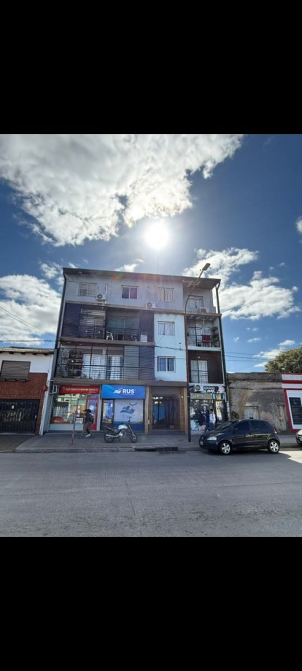 Local en venta en calle Galan a metros de Ejercito 