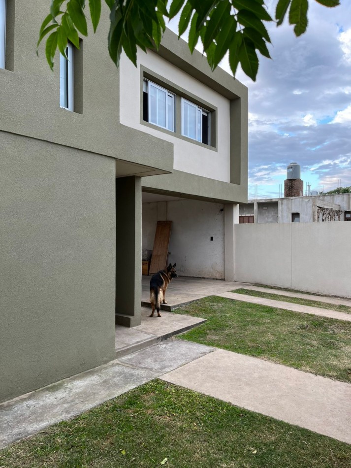 En venta hermosa propiedad en prestigioso barrio Lomas del Golf 