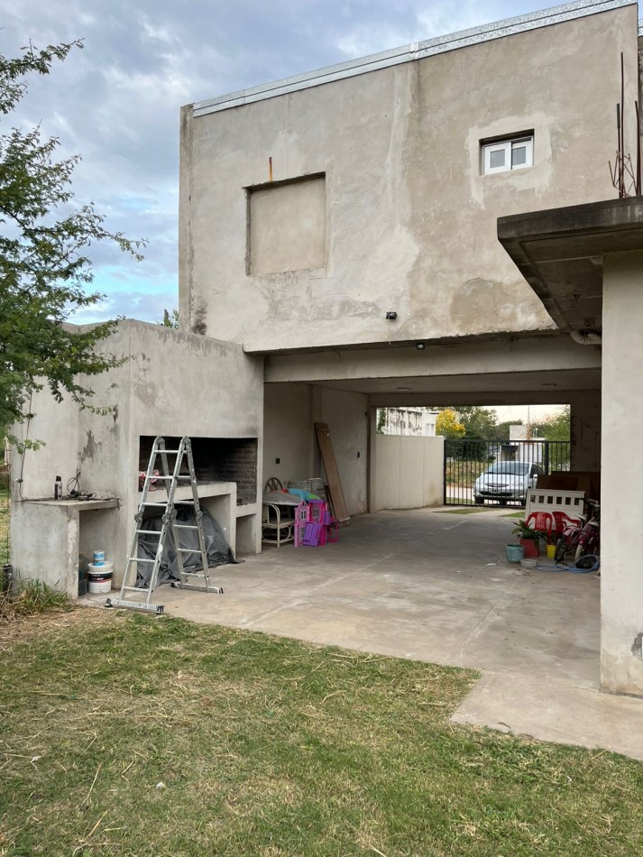 En venta hermosa propiedad en prestigioso barrio Lomas del Golf 