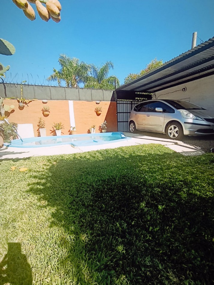  Casa en esquina con pileta y quincho - Zona Escuela de Policia, Parana 