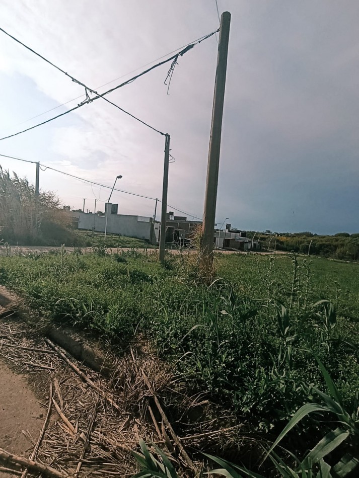 Lotes entrega y financiacion  cuotas fijas y en pesos zona Paracao 