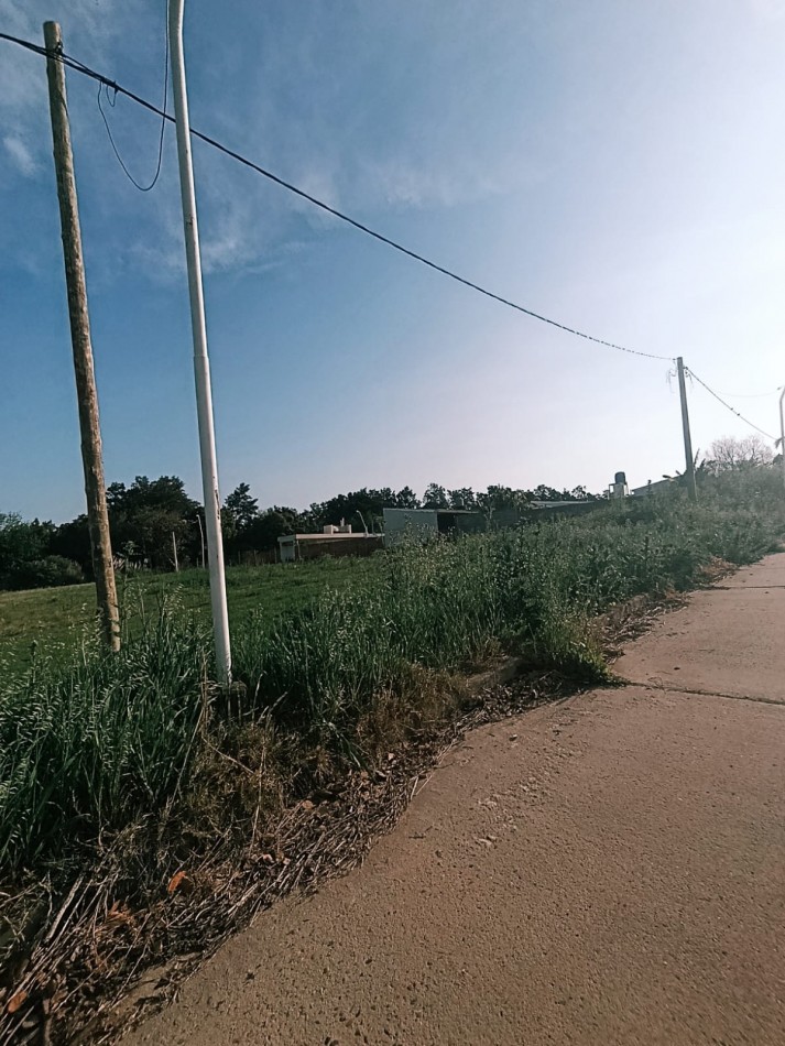 Lotes entrega y financiacion  cuotas fijas y en pesos zona Paracao 