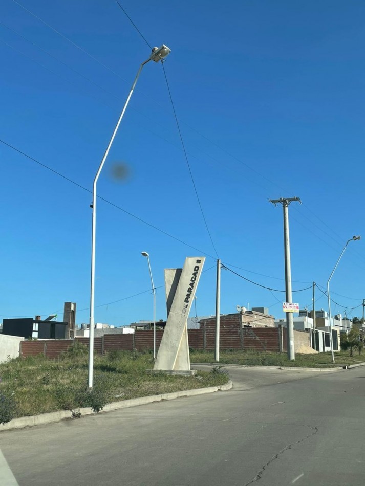 Lotes entrega y financiacion  cuotas fijas y en pesos zona Paracao 