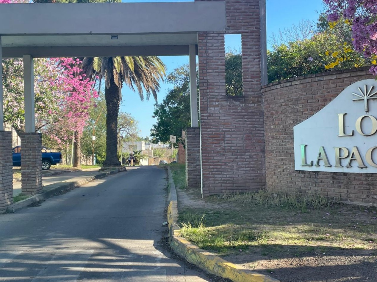 Lotes entrega y financiacion  cuotas fijas y en pesos zona Paracao 