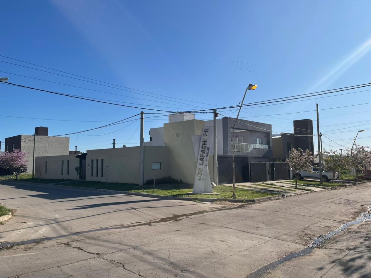 Lotes entrega y financiacion  cuotas fijas y en pesos zona Paracao 