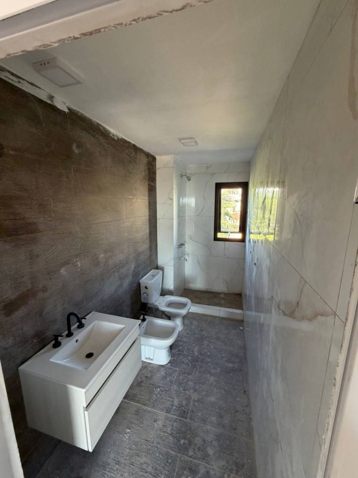 TRIPLEX A ESTRENAR CON VISTA AL RIO.