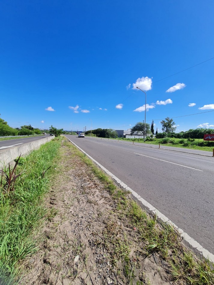 Gran terreno en venta (3 Lotes juntos). Optimo para desarrollo, logistica y mas 