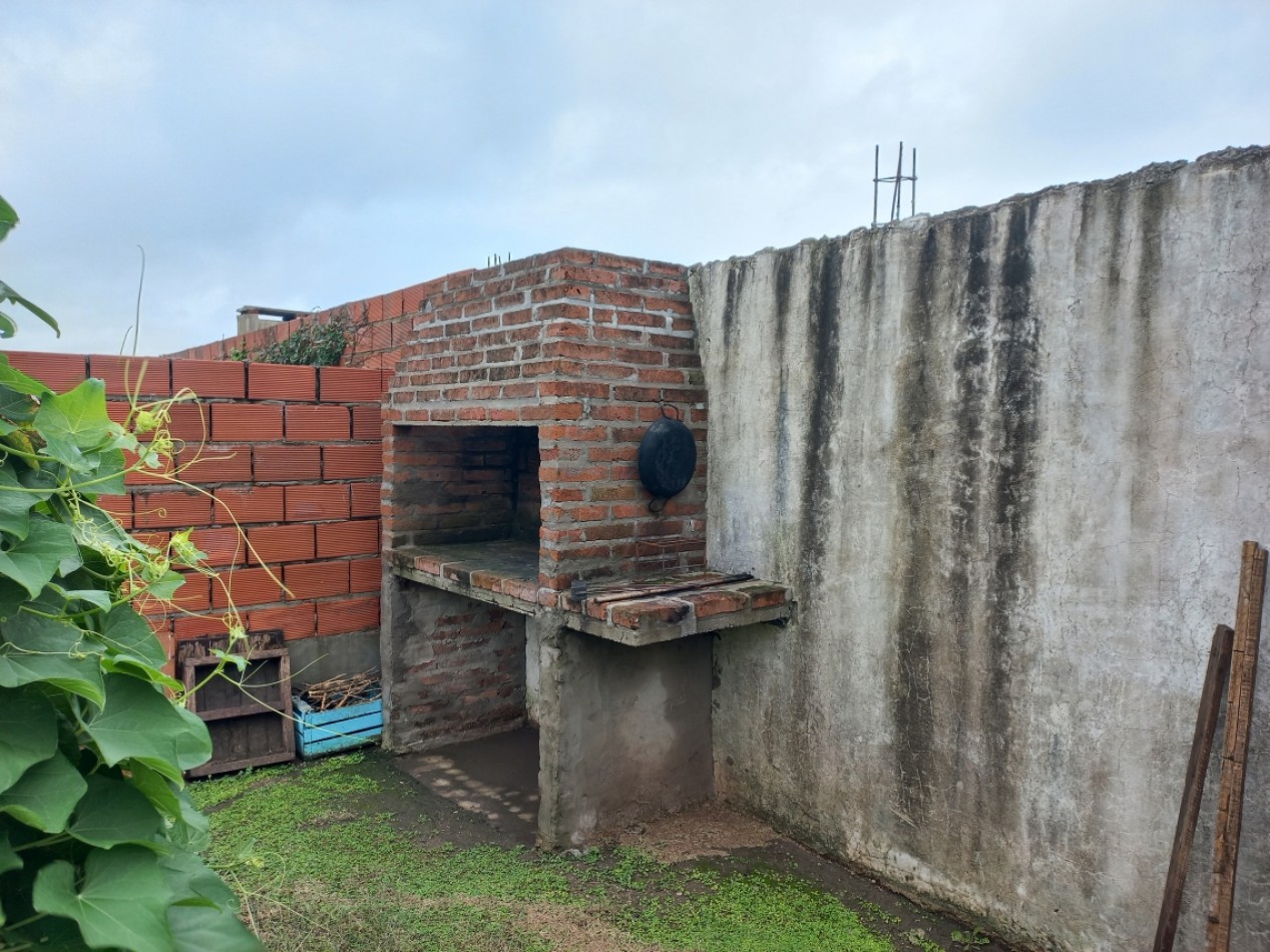 Alquiler casa 2 dormitorios en Colonia Avellaneda 