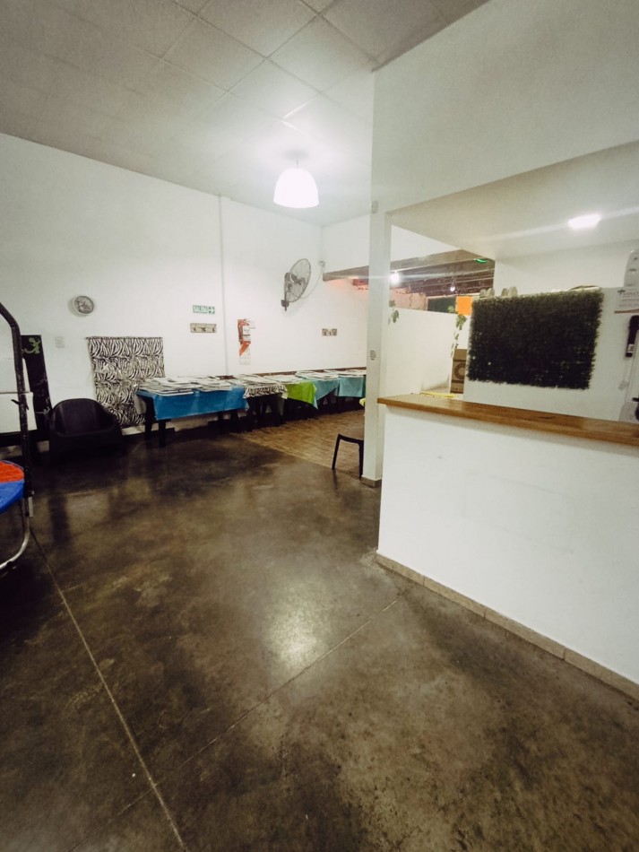 Oportunidad comercial en esquina - Salon de eventos + peluqueria