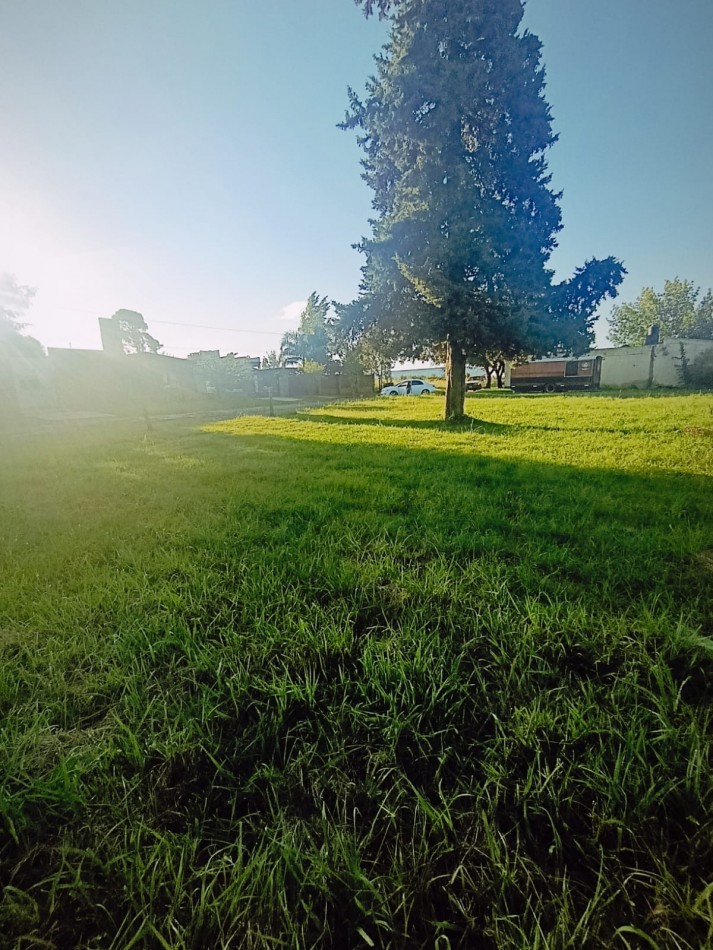 En venta gran terreno ideal casaquinta 1800 metros cuadrados Colonia Avellaneda 