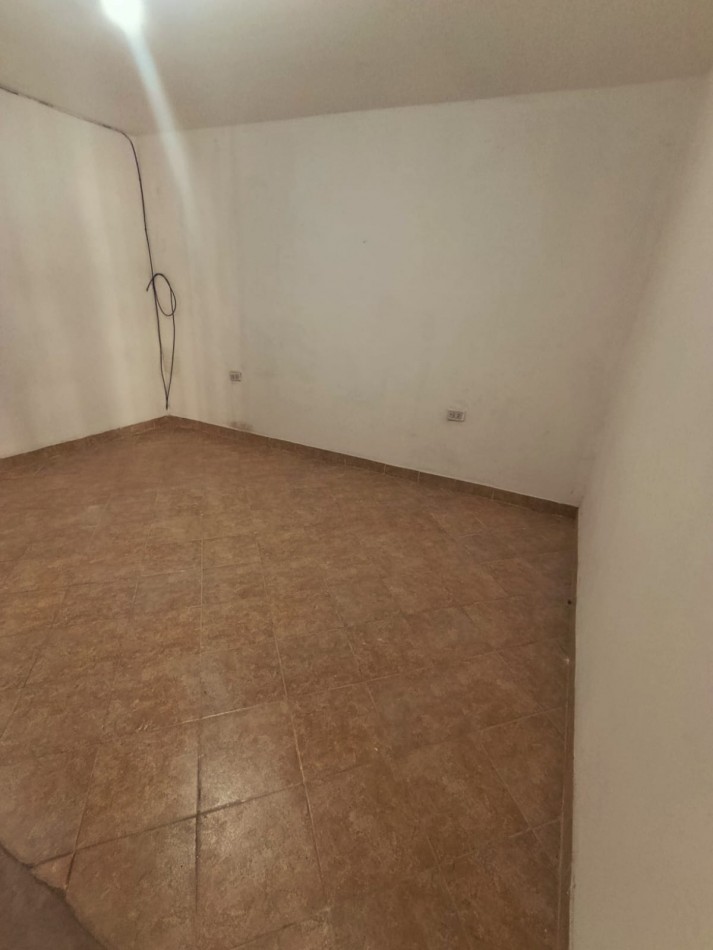 En venta casa 3 dormitorios Domingo Comas al 400