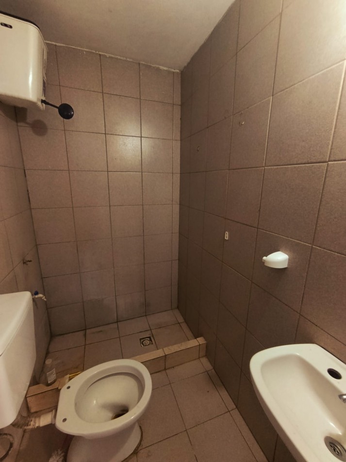 En venta casa 3 dormitorios Domingo Comas al 400