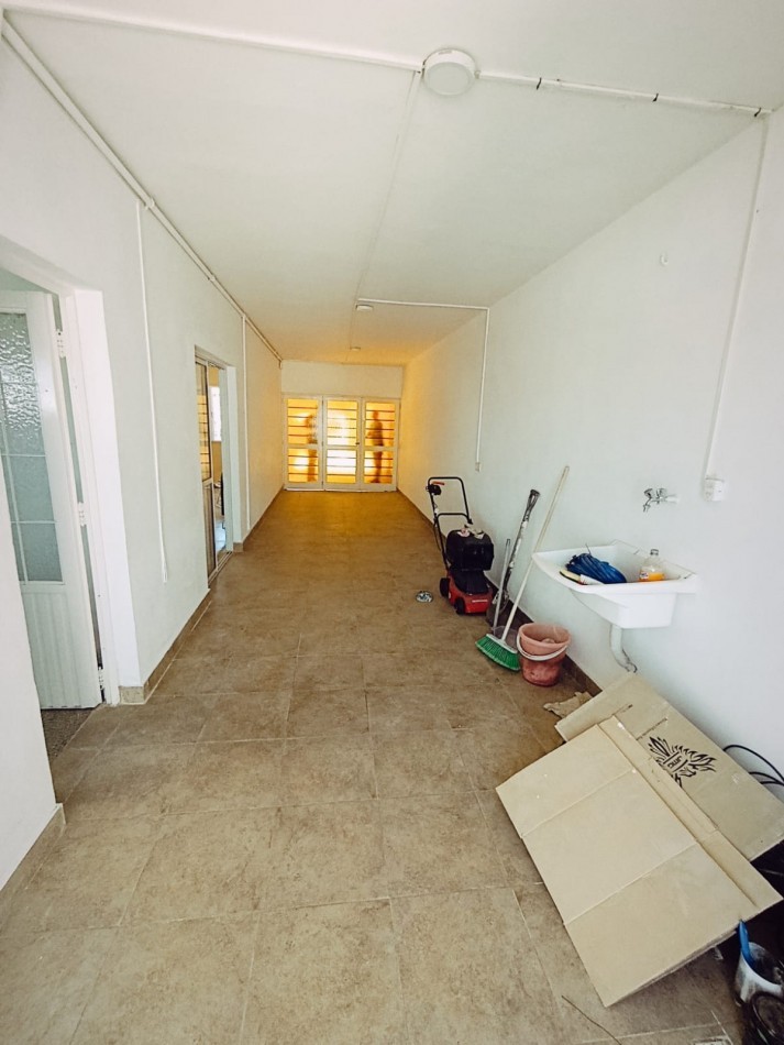 Amplia casa en alquiler. Perfecto Estado.