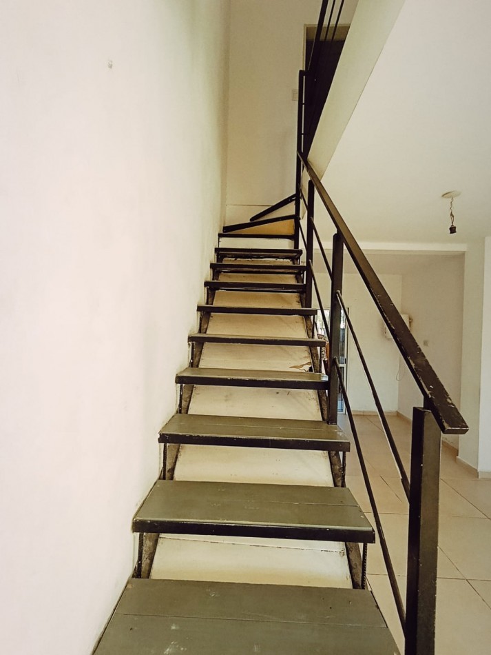 Duplex en Venta Crisologo  Larralde y Garrigo 