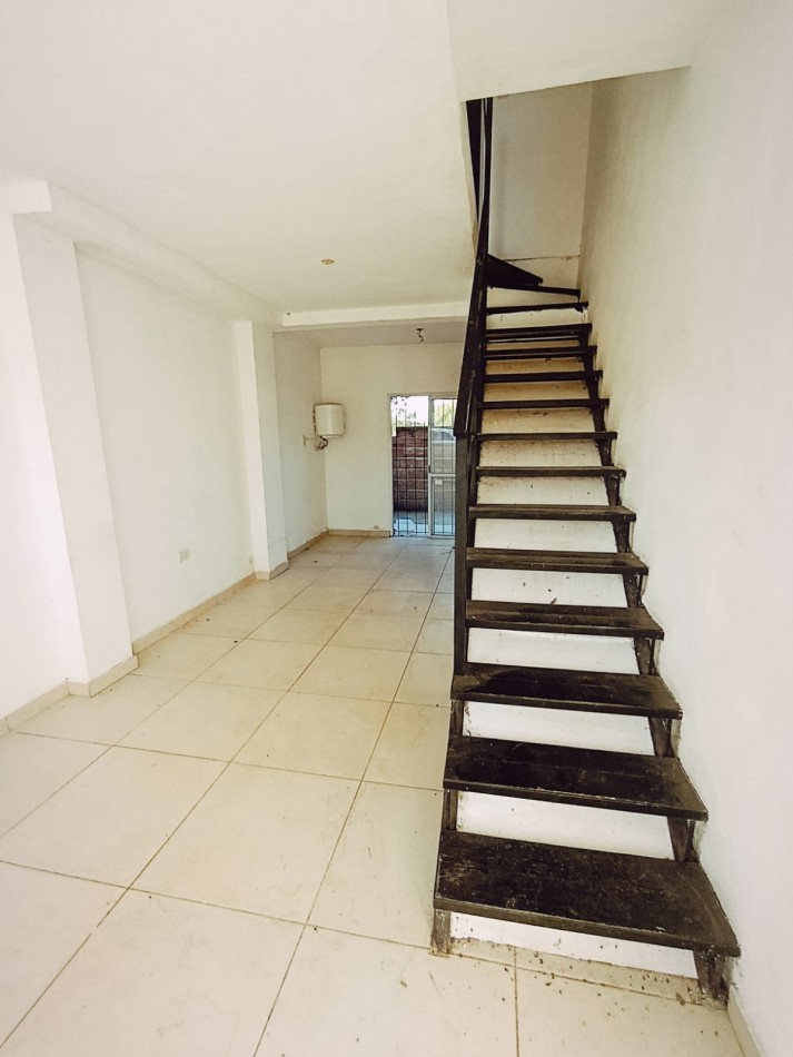 Duplex en Venta Crisologo  Larralde y Garrigo 