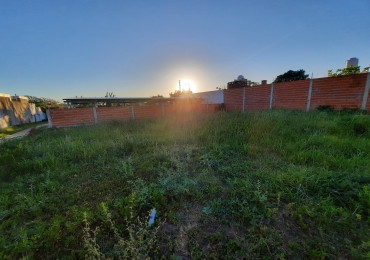 SE VENDE GRAN TERRENO , COCHERAS Y CASA A TERMINAR !!!!