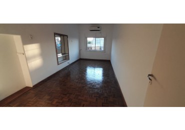 En venta 3 casas en un mismo terreno zona centro 