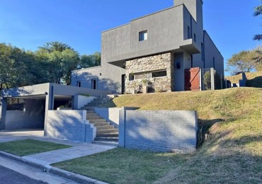 Casa de Lujo en Puerto Urquiza 