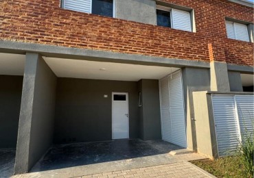 Duplex a Estrenar en complejo cerrado.