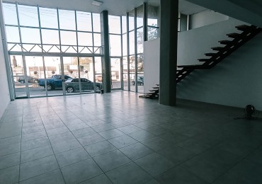 Gran Salon Comercial a estrenar.