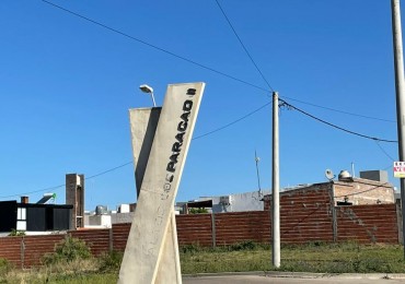 Lotes entrega y financiacion  cuotas fijas y en pesos zona Paracao 